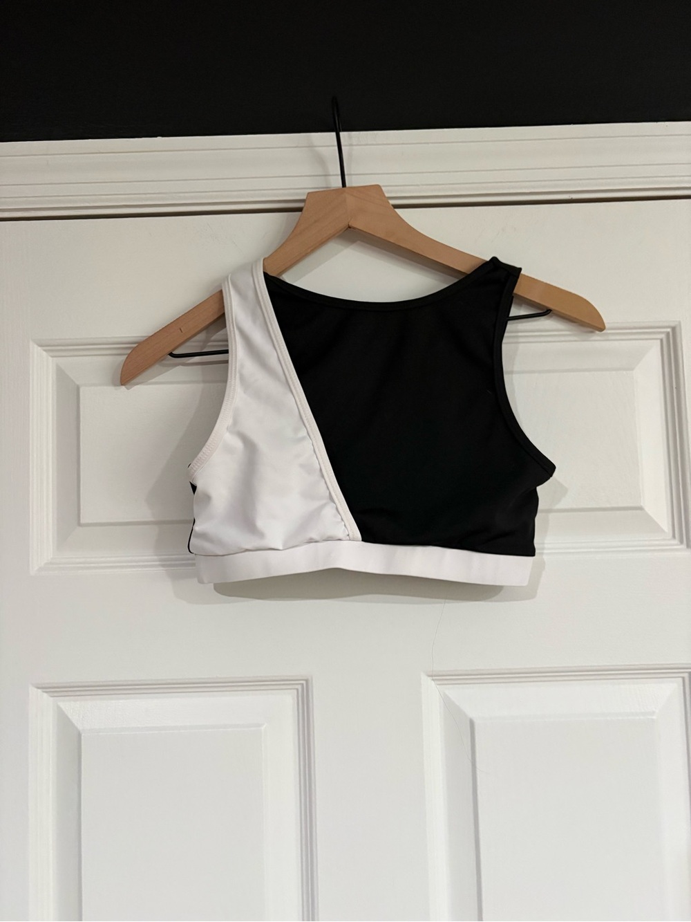 Amazon Essentials Black and White One-Shoulder Sports Bra